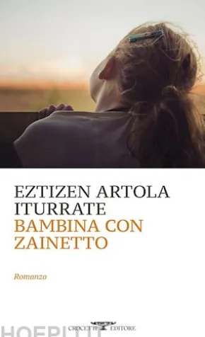 Bambina con zainetto